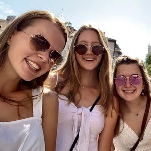 Meet your Posher, Margaret